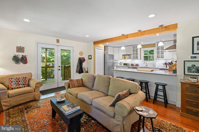 7 WALT LN, Wyncote, PA 19095