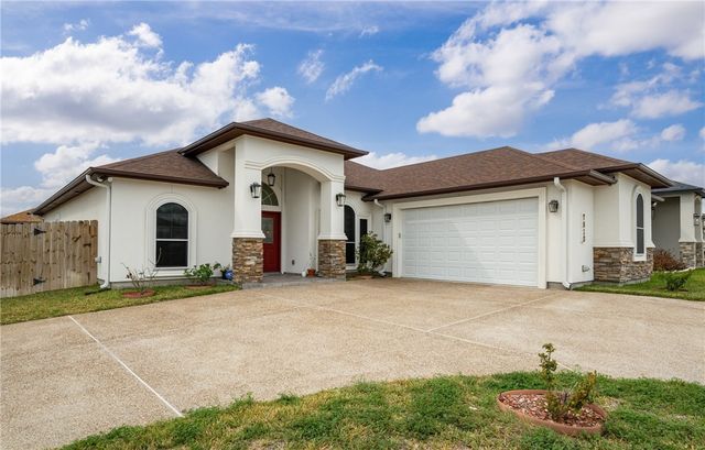 7813 Iron Man Dr, Corpus Christi, TX 78414