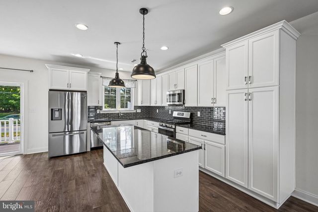 154 LARRABEE WAY, Royersford, PA 19468