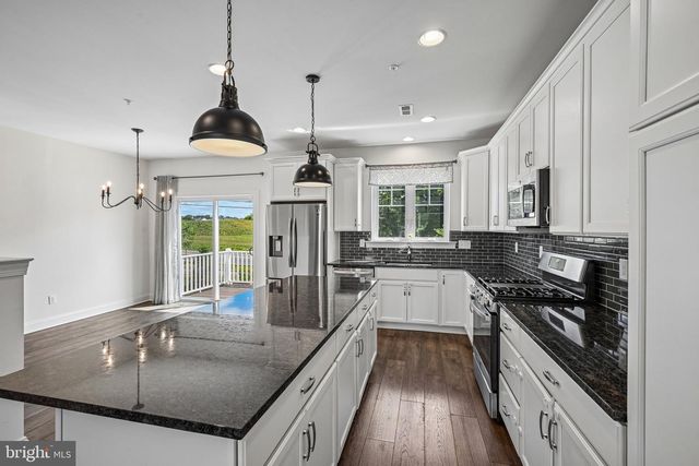 154 LARRABEE WAY, Royersford, PA 19468