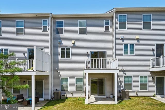 154 LARRABEE WAY, Royersford, PA 19468