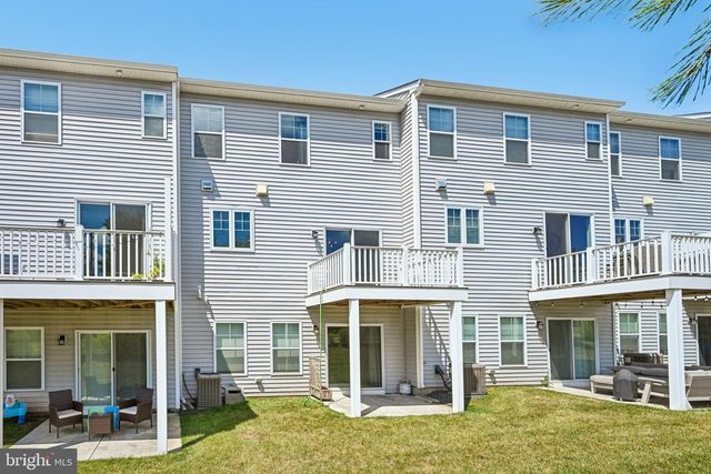 154 LARRABEE WAY, Royersford, PA 19468