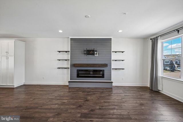 154 LARRABEE WAY, Royersford, PA 19468