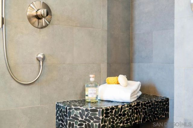 907 Ridge Heights Road, Fallbrook, CA 92028