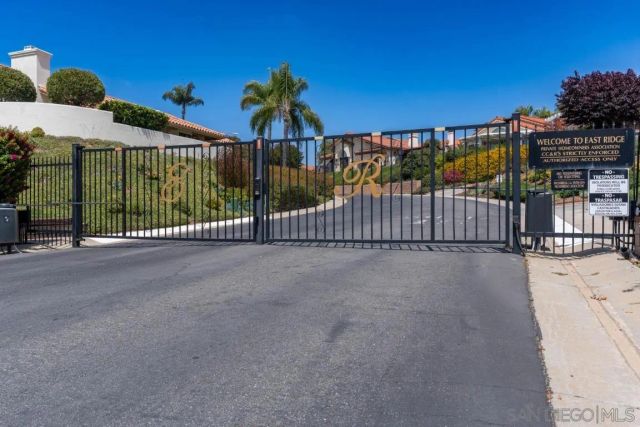 907 Ridge Heights Road, Fallbrook, CA 92028