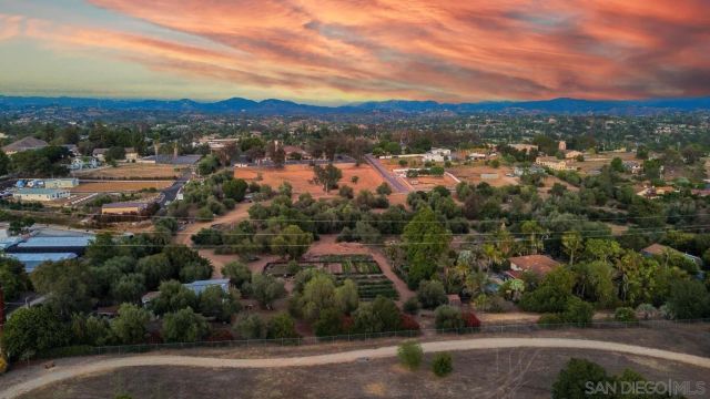 907 Ridge Heights Road, Fallbrook, CA 92028