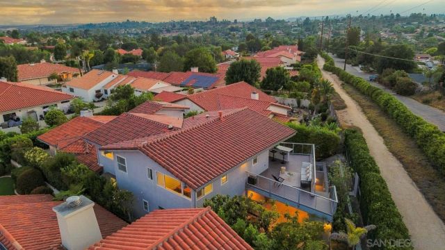 907 Ridge Heights Road, Fallbrook, CA 92028