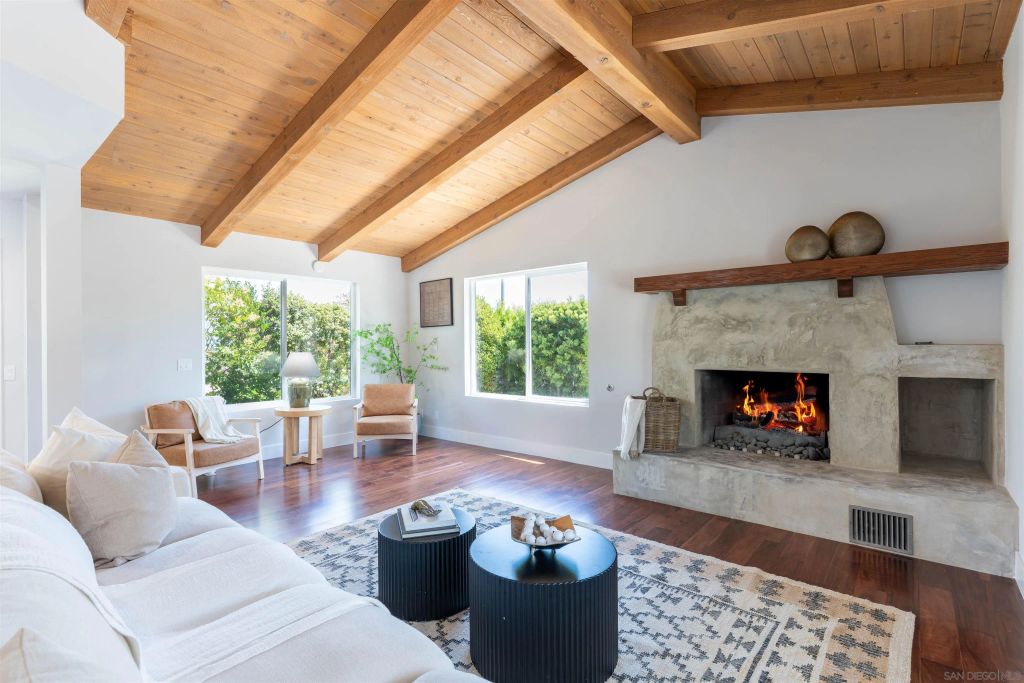 907 Ridge Heights Road, Fallbrook, CA 92028