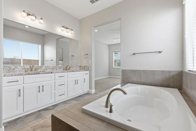 1224 Wadsworth Cir, Roseville, CA 95747