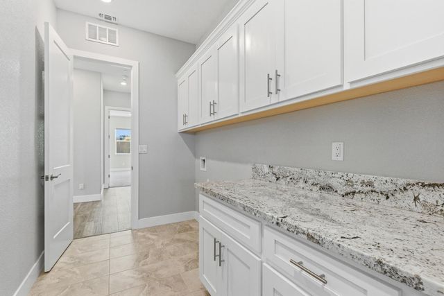 1224 Wadsworth Cir, Roseville, CA 95747