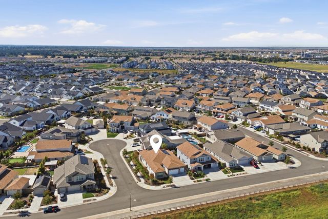 1224 Wadsworth Cir, Roseville, CA 95747