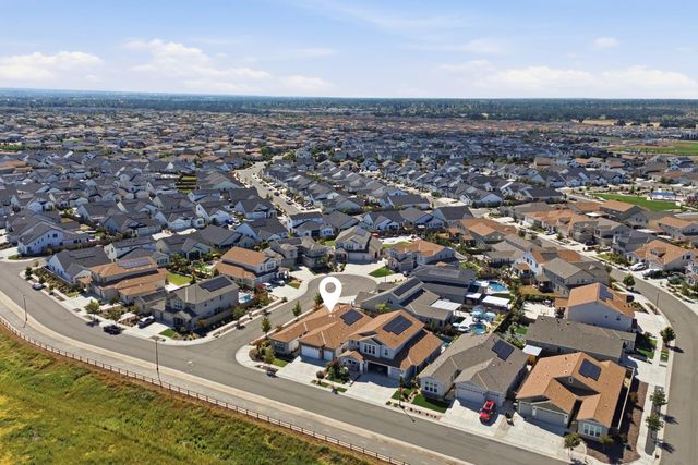 1224 Wadsworth Cir, Roseville, CA 95747