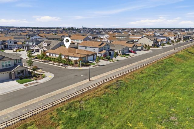 1224 Wadsworth Cir, Roseville, CA 95747