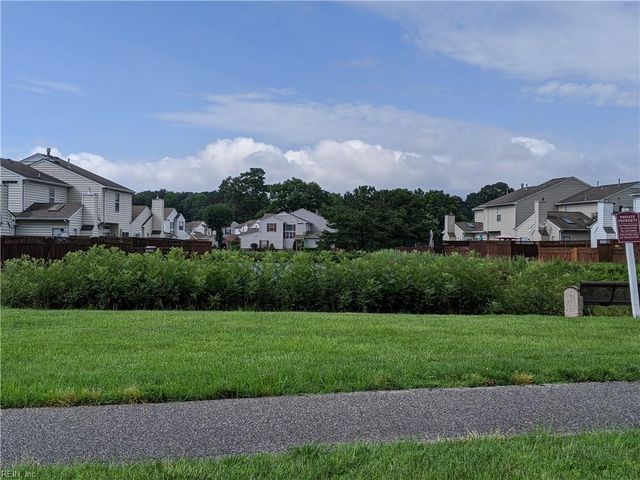 205 Hamlet CT, Yorktown, VA 23693
