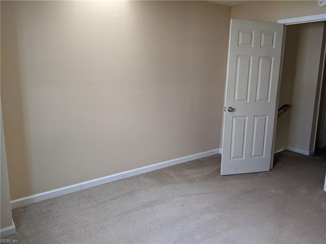 205 Hamlet CT, Yorktown, VA 23693