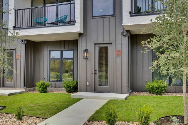 1937 E 38th 1/2 ST B, Austin, TX 78723