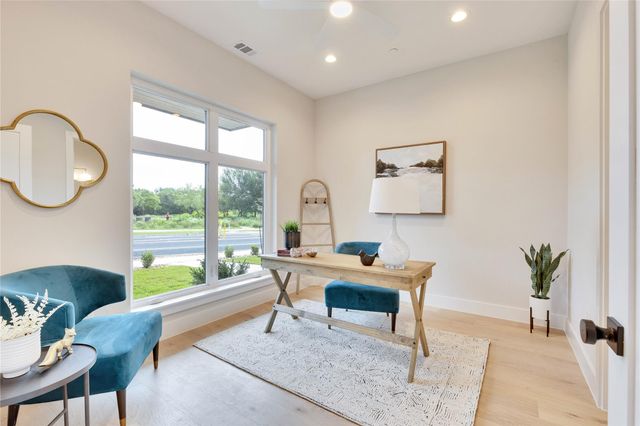 1937 E 38th 1/2 ST B, Austin, TX 78723