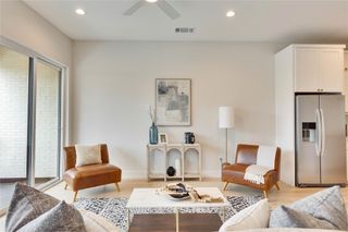 1937 E 38th 1/2 ST B, Austin, TX 78723