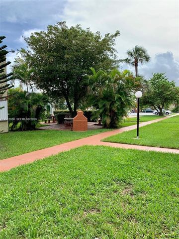9380 W Flagler St 217B, Miami, FL 33174