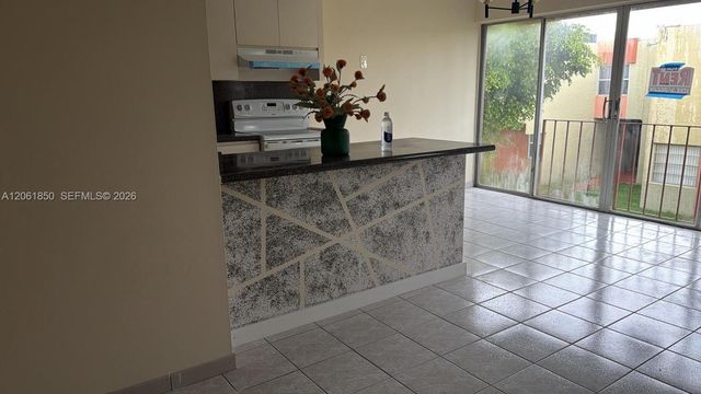 9380 W Flagler St 217B, Miami, FL 33174