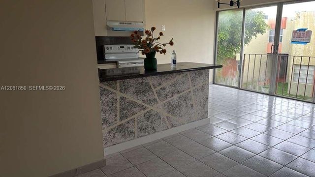 9380 W Flagler St 217B, Miami, FL 33174