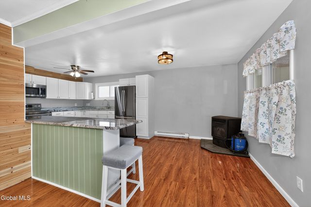245 County Route 7, Schodack, NY 12123