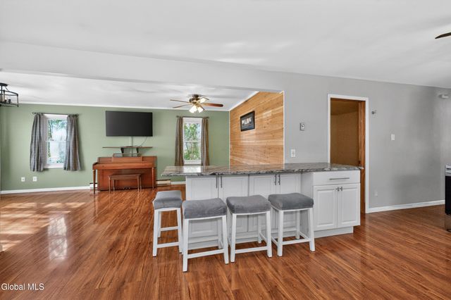 245 County Route 7, Schodack, NY 12123