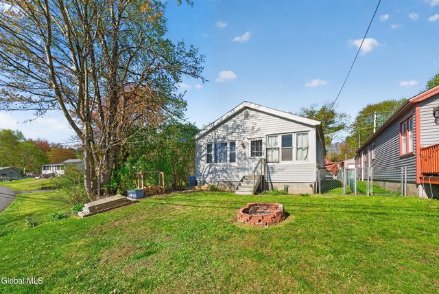 245 County Route 7, Schodack, NY 12123