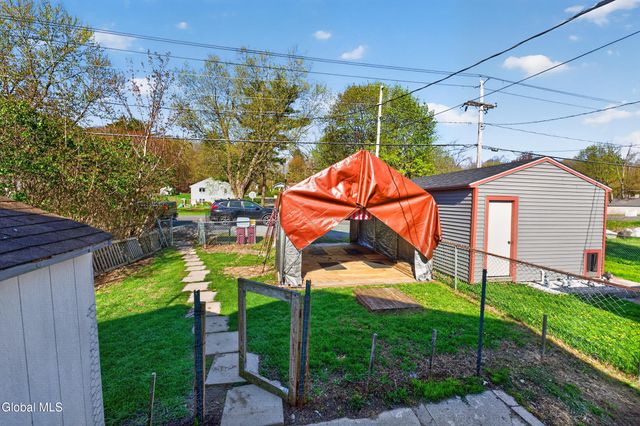 245 County Route 7, Schodack, NY 12123