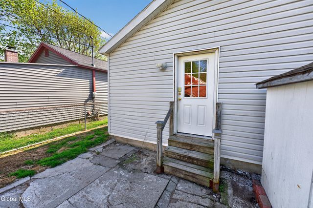 245 County Route 7, Schodack, NY 12123