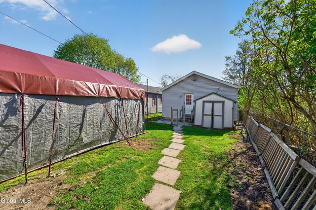 245 County Route 7, Schodack, NY 12123