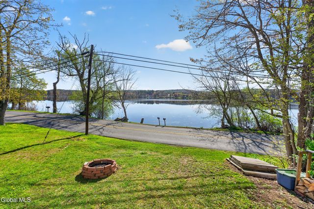 245 County Route 7, Schodack, NY 12123