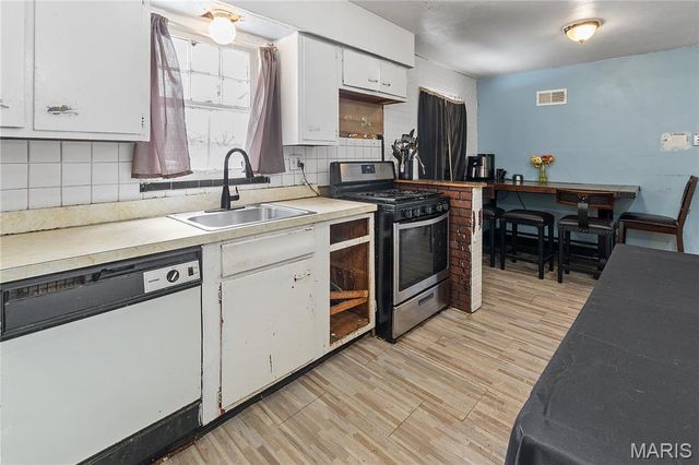 715 Forest Avenue, Ferguson, MO 63135