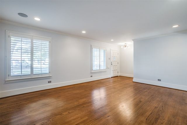 6930 Kenwood Avenue, Dallas, TX 75214