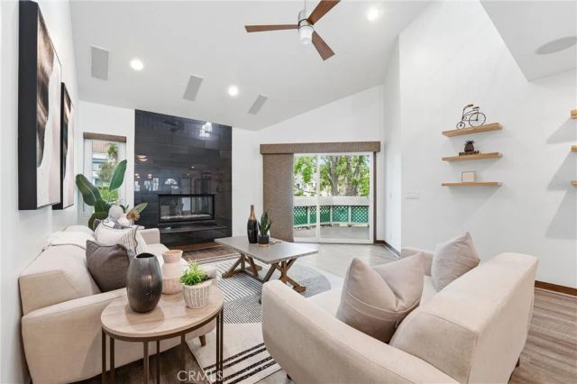 19401 Sunray Lane 204, Huntington Beach, CA 92648