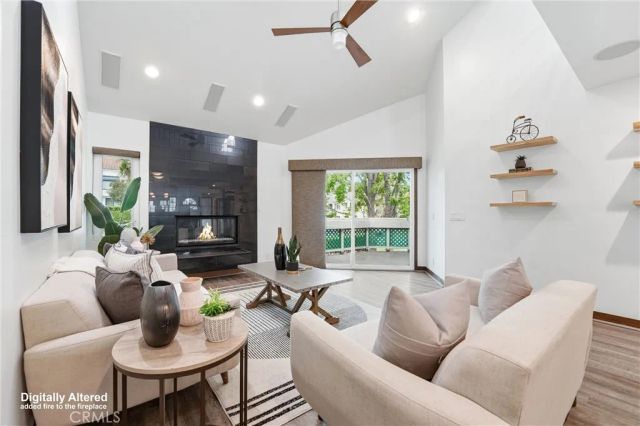 19401 Sunray Lane 204, Huntington Beach, CA 92648