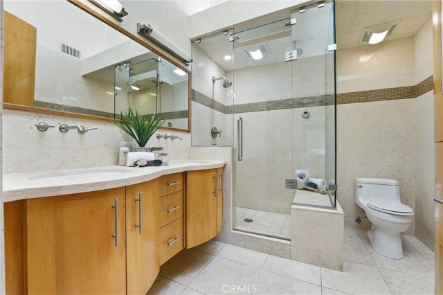 19401 Sunray Lane 204, Huntington Beach, CA 92648