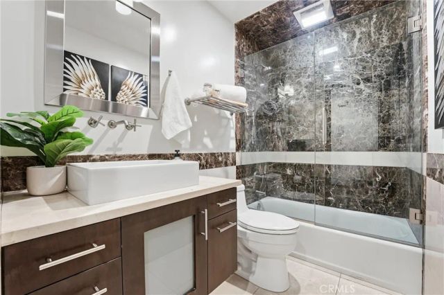19401 Sunray Lane 204, Huntington Beach, CA 92648