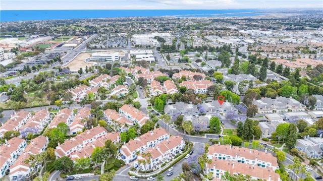 19401 Sunray Lane 204, Huntington Beach, CA 92648