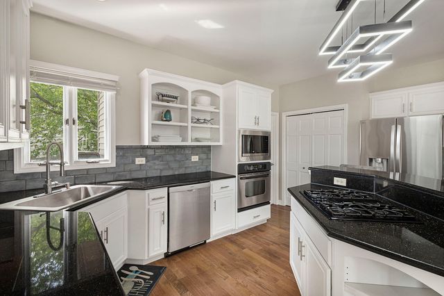 5815 Rosinweed Lane, Naperville, IL 60564