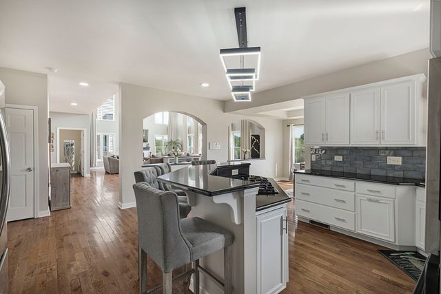 5815 Rosinweed Lane, Naperville, IL 60564