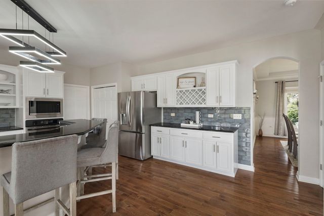 5815 Rosinweed Lane, Naperville, IL 60564