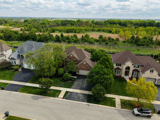 5815 Rosinweed Lane, Naperville, IL 60564