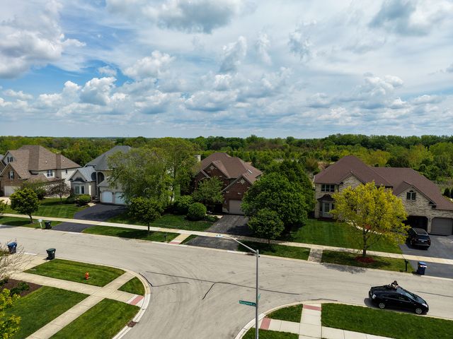 5815 Rosinweed Lane, Naperville, IL 60564