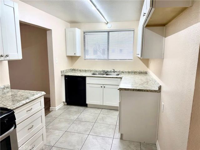 16936 Baseline, Fontana, CA 92336