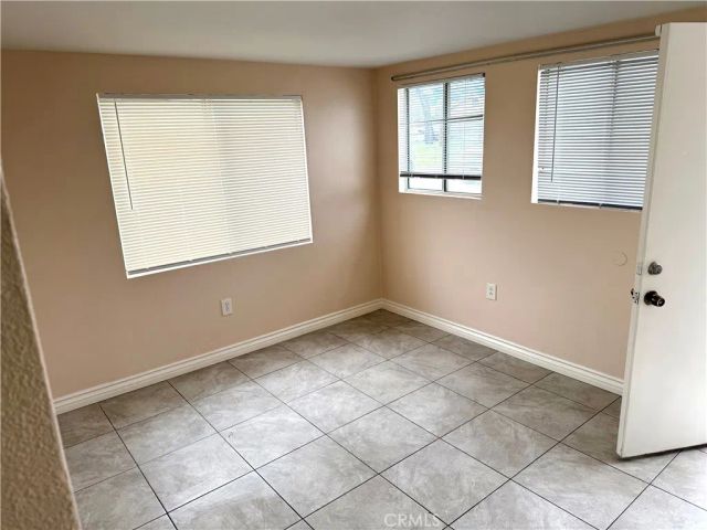 16936 Baseline, Fontana, CA 92336