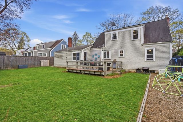 19 Salisbury Road, Barrington, RI 02806