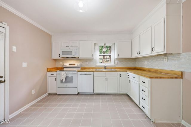 8015 Brown Bark Place, Raleigh, NC 27615