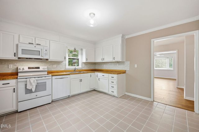 8015 Brown Bark Place, Raleigh, NC 27615