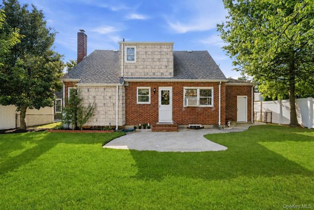 68 Roy Avenue, Massapequa, NY 11758